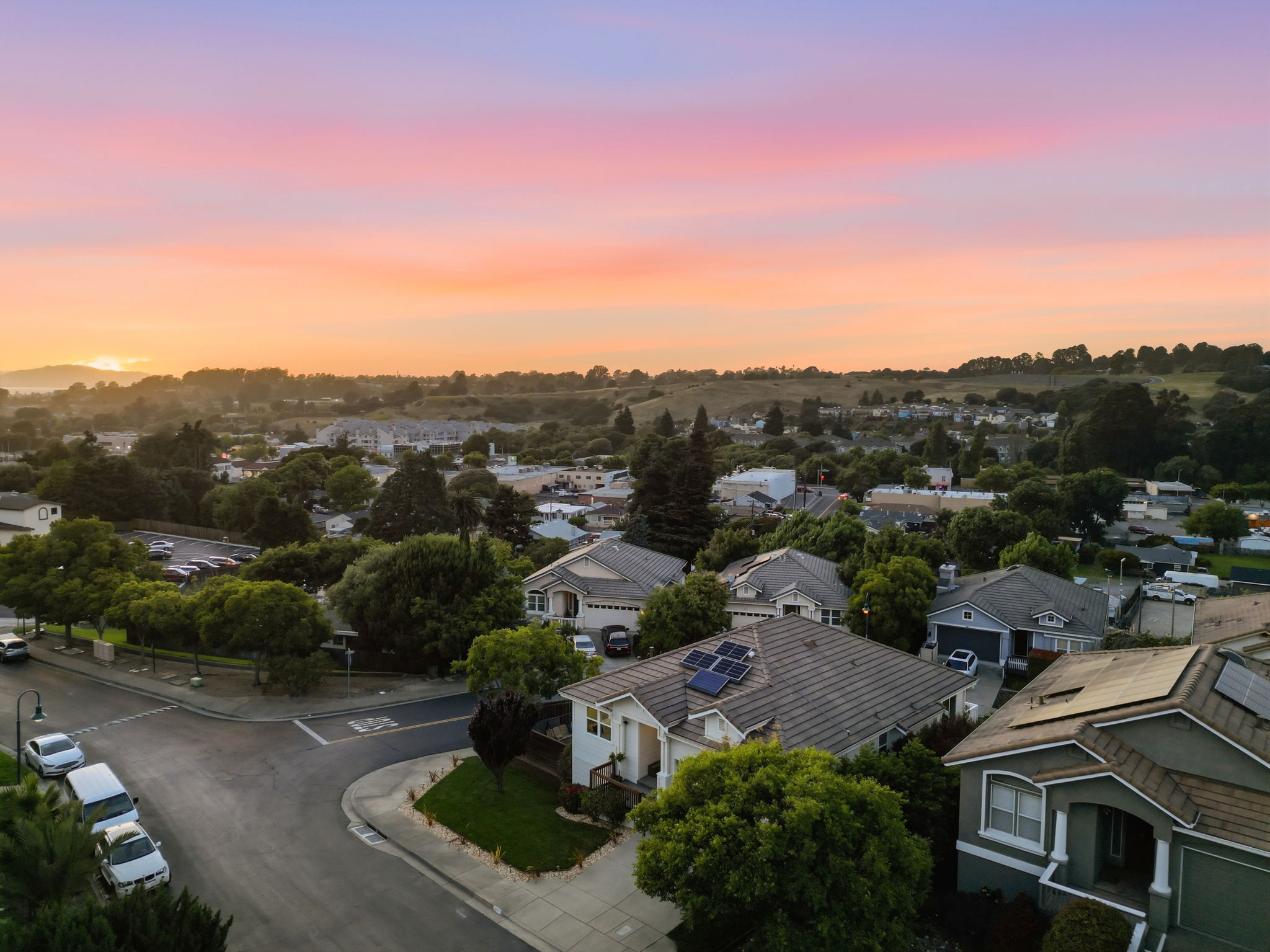 030_F8_TWILIGHT_857 Bridgeway Cir