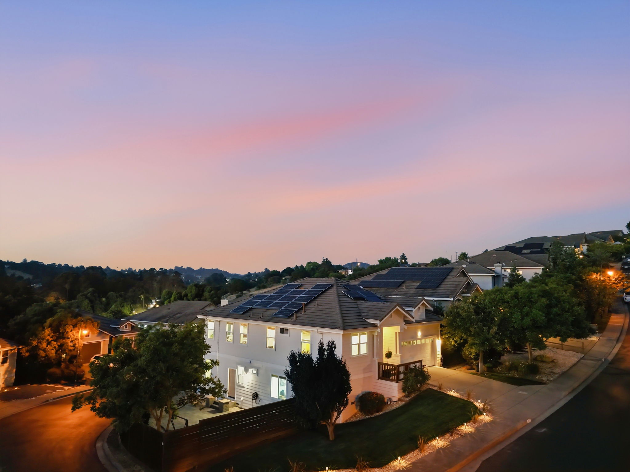 031_F8_TWILIGHT_857 Bridgeway Cir
