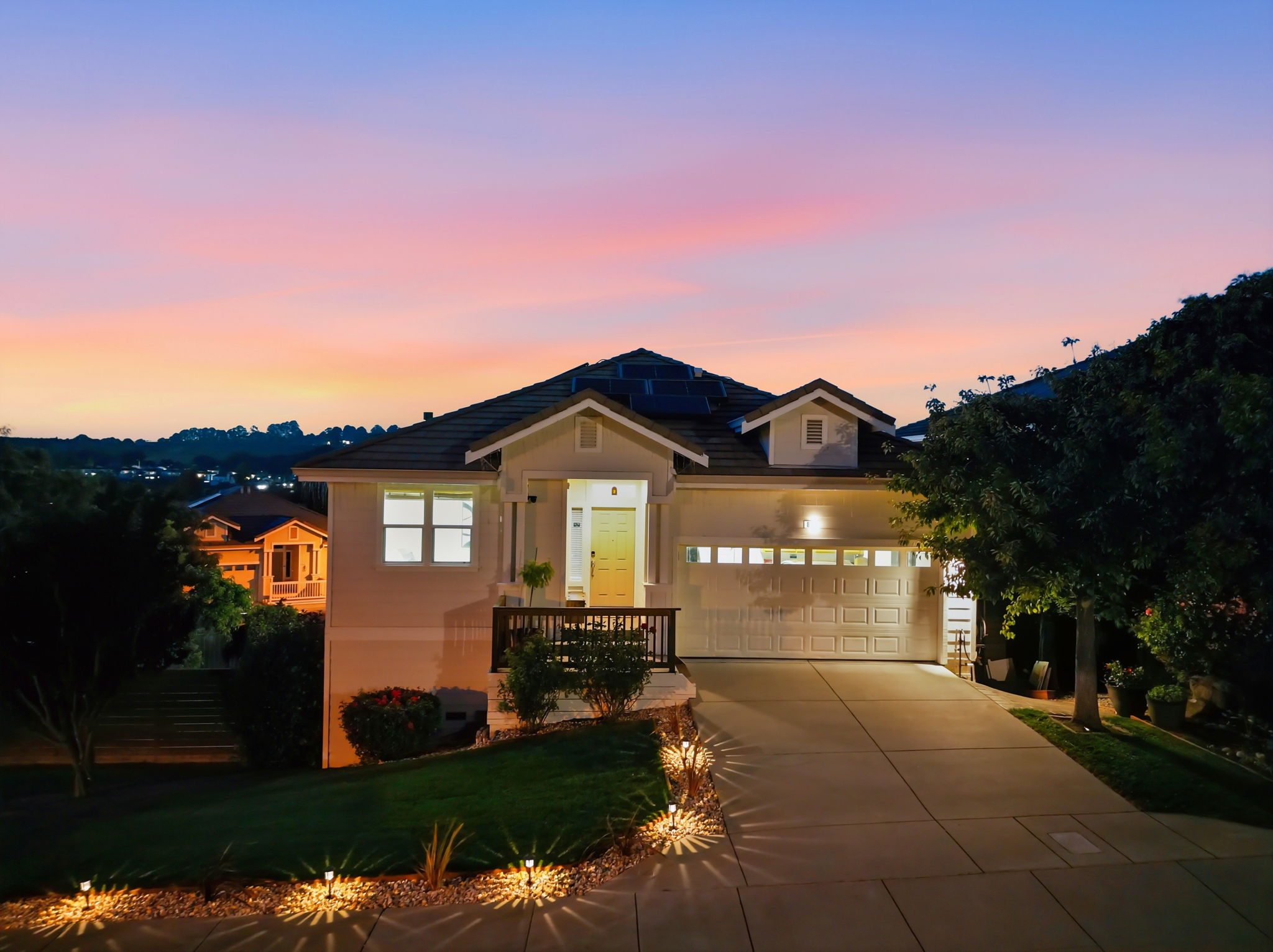 047_F8_TWILIGHT_857 Bridgeway Cir