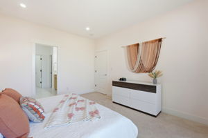 033_F8_857 Bridgeway Cir