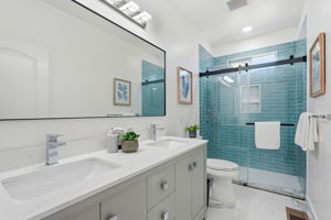 044_F8_857 Bridgeway Cir