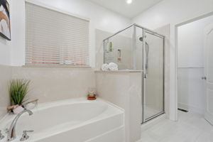 048_F8_857 Bridgeway Cir
