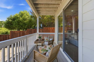 054_F8_857 Bridgeway Cir