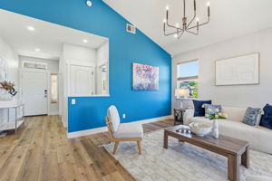 013_F8_857 Bridgeway Cir