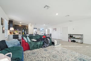 Powell St-S0702-005.jpg