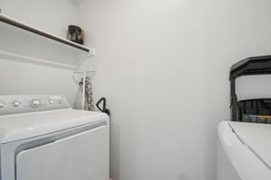 Powell St-S0702-013.jpg