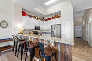 Counter Seating at Kitchen