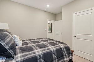Denney St-S0107-029.jpg