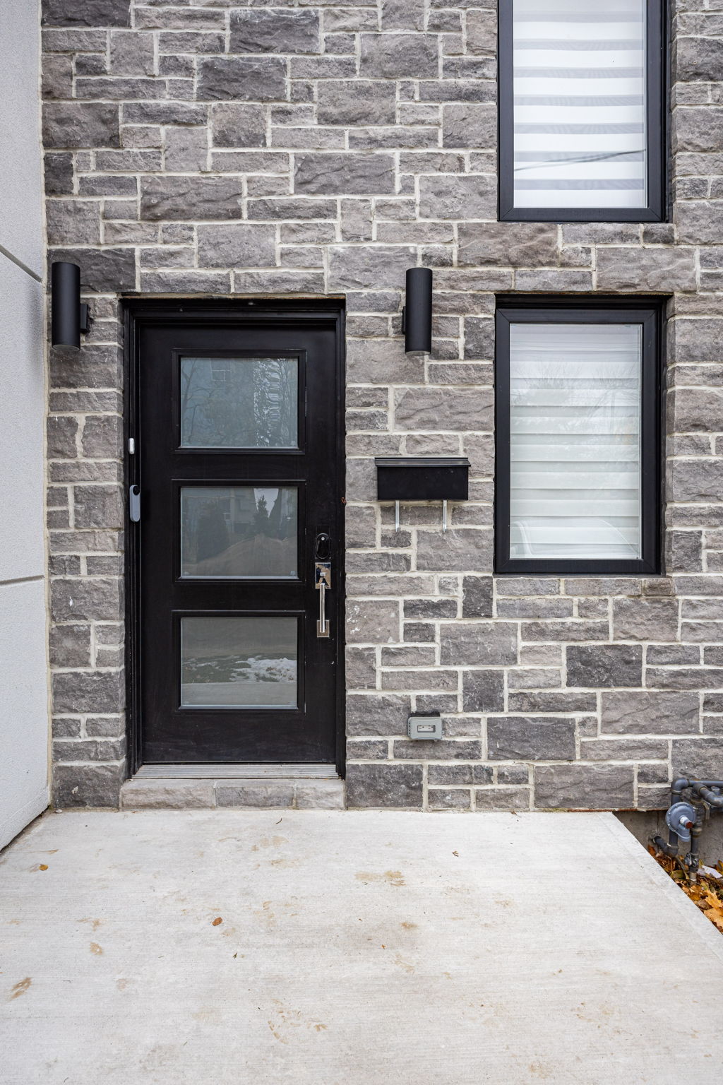 Toronto property showcase — delivered property photograph 3