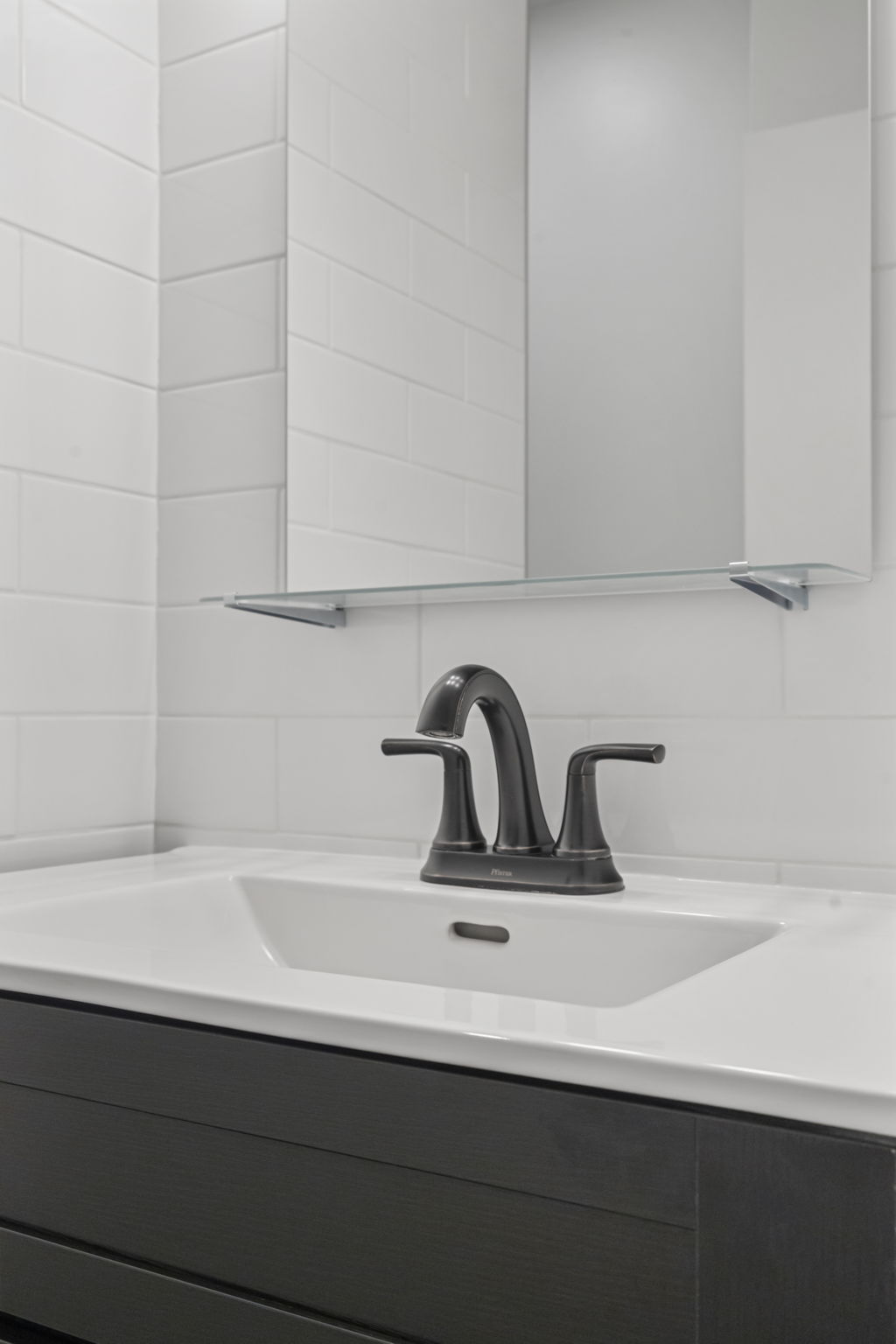 858 Manning Ave Toronto, ON M6G 2W8