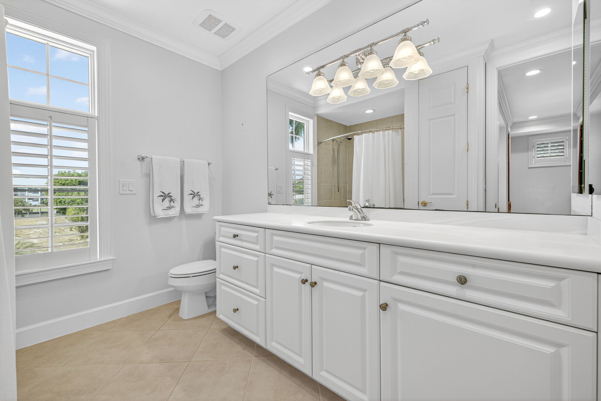 Guest Bathroom 1 of 2