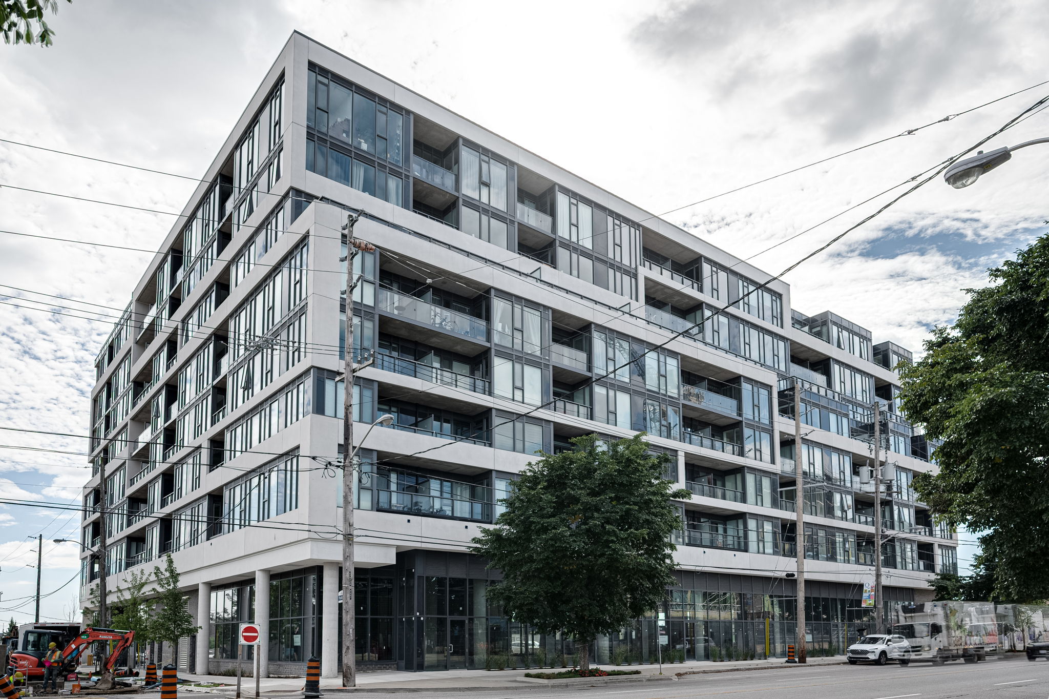 859 The Queensway Unit 201 Toronto, ON M8Z 1N8