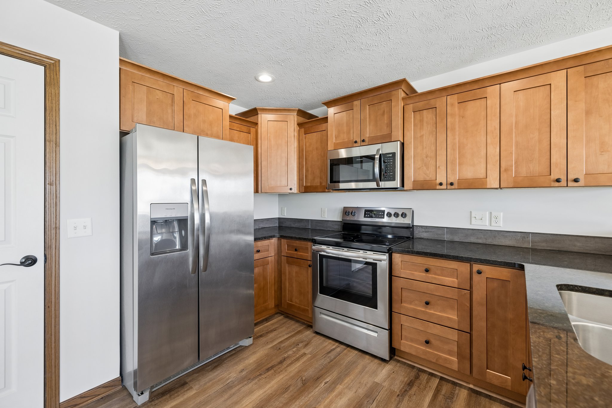 8380 - 859 W Desert Vis Dr_013.jpg