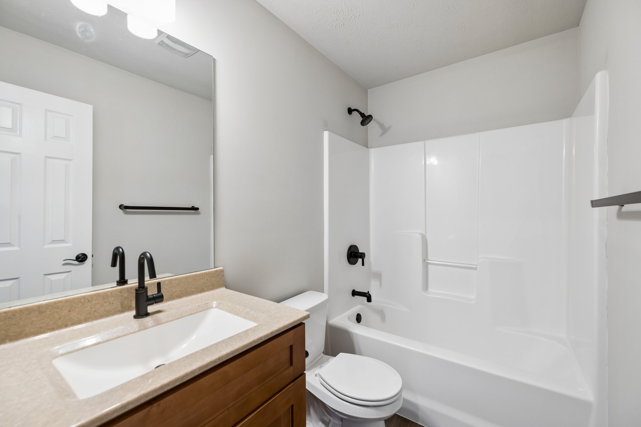 8380 - 859 W Desert Vis Dr_016.jpg