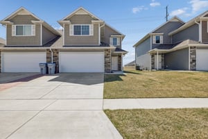 8380 - 859 W Desert Vis Dr_002.jpg