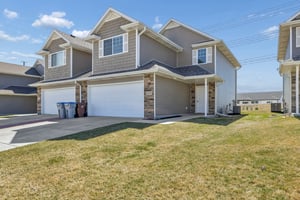 8380 - 859 W Desert Vis Dr_003.jpg