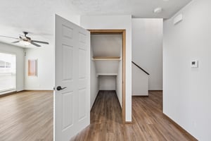 8380 - 859 W Desert Vis Dr_010.jpg