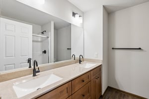 8380 - 859 W Desert Vis Dr_017.jpg