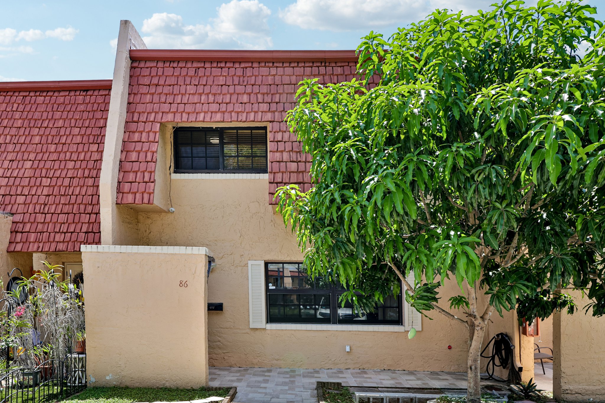 Ann Lee Ln-S1706-003.jpg