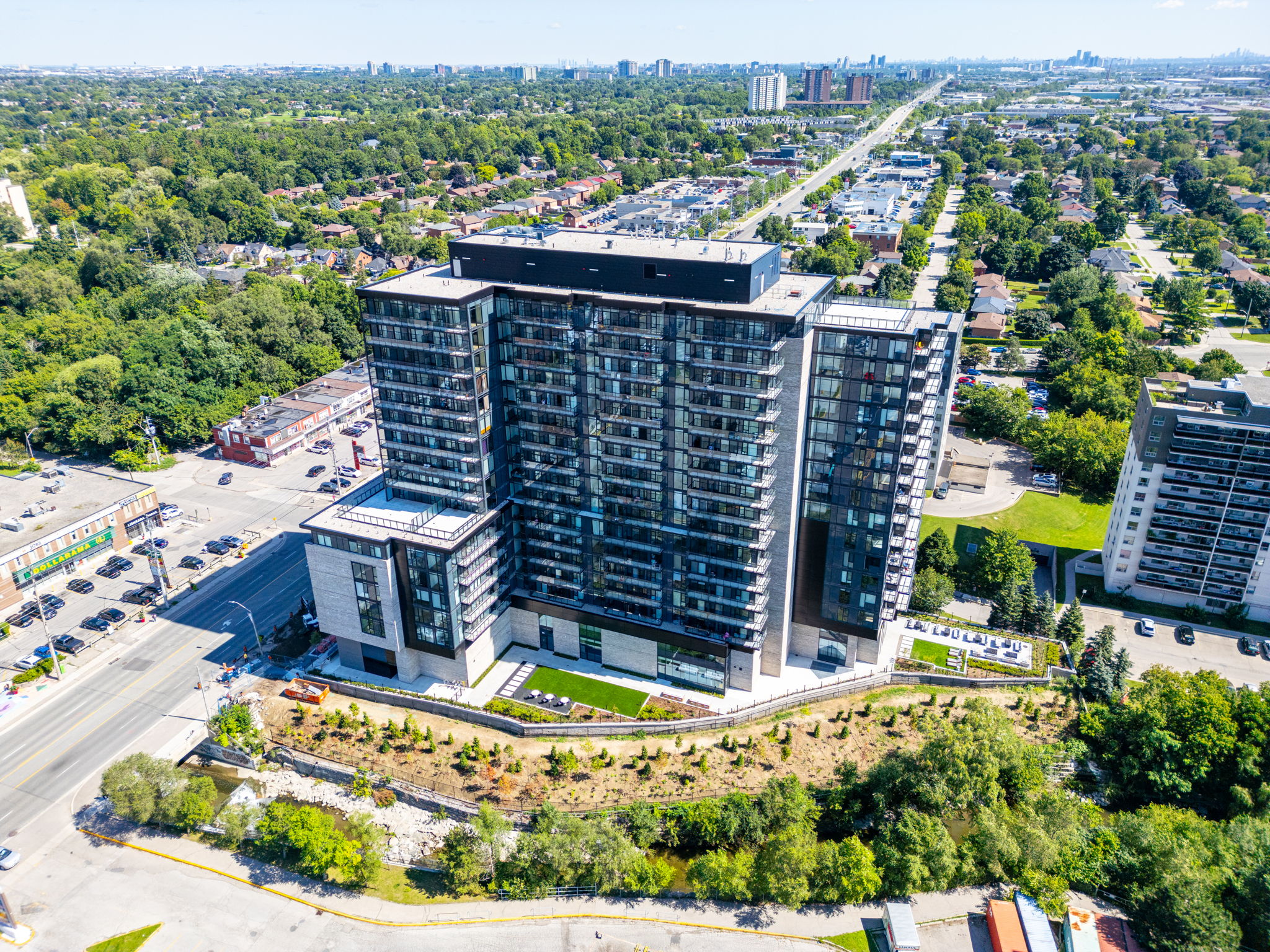 Mississauga property showcase — delivered property photograph 6