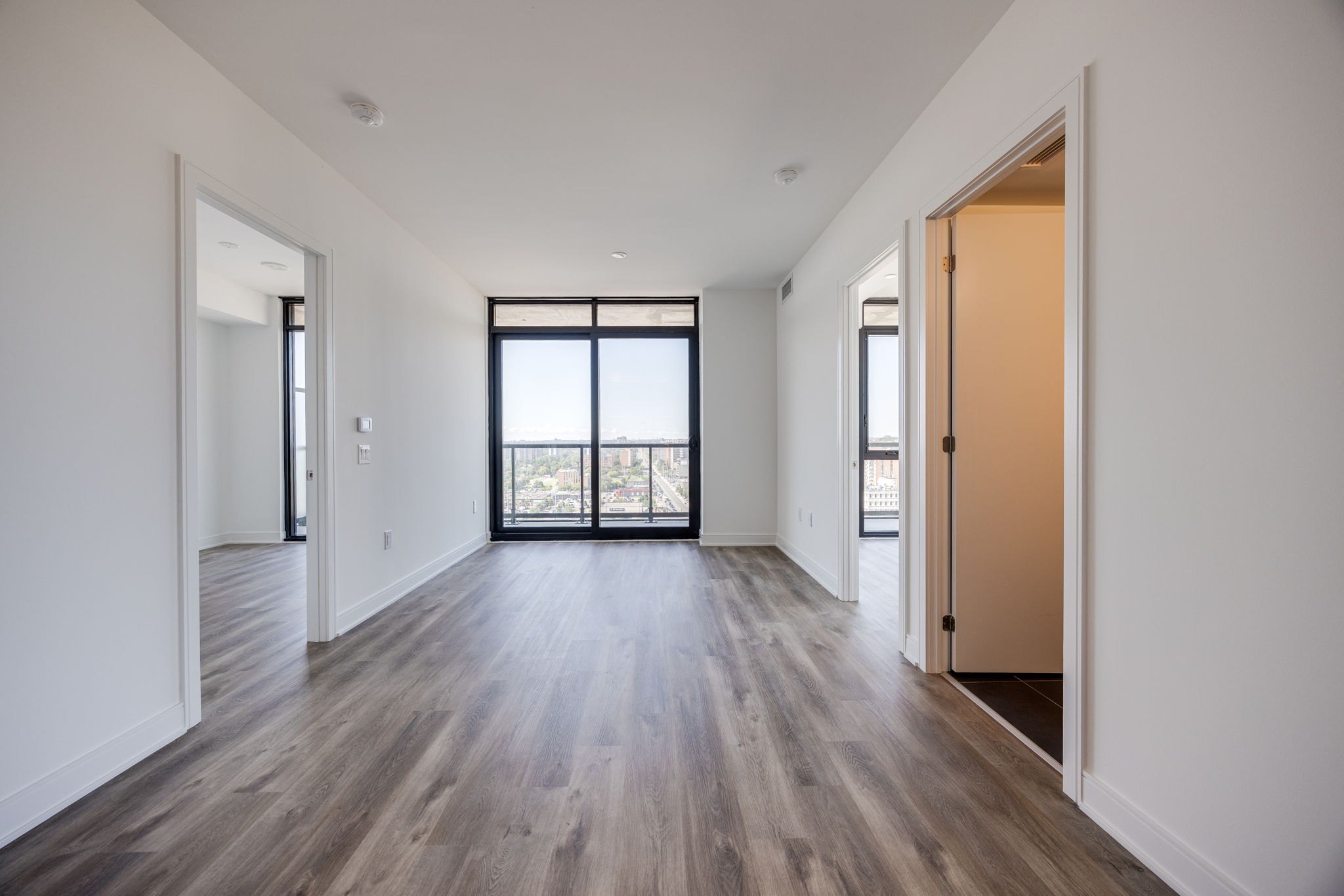 Mississauga property showcase — delivered property photograph 14