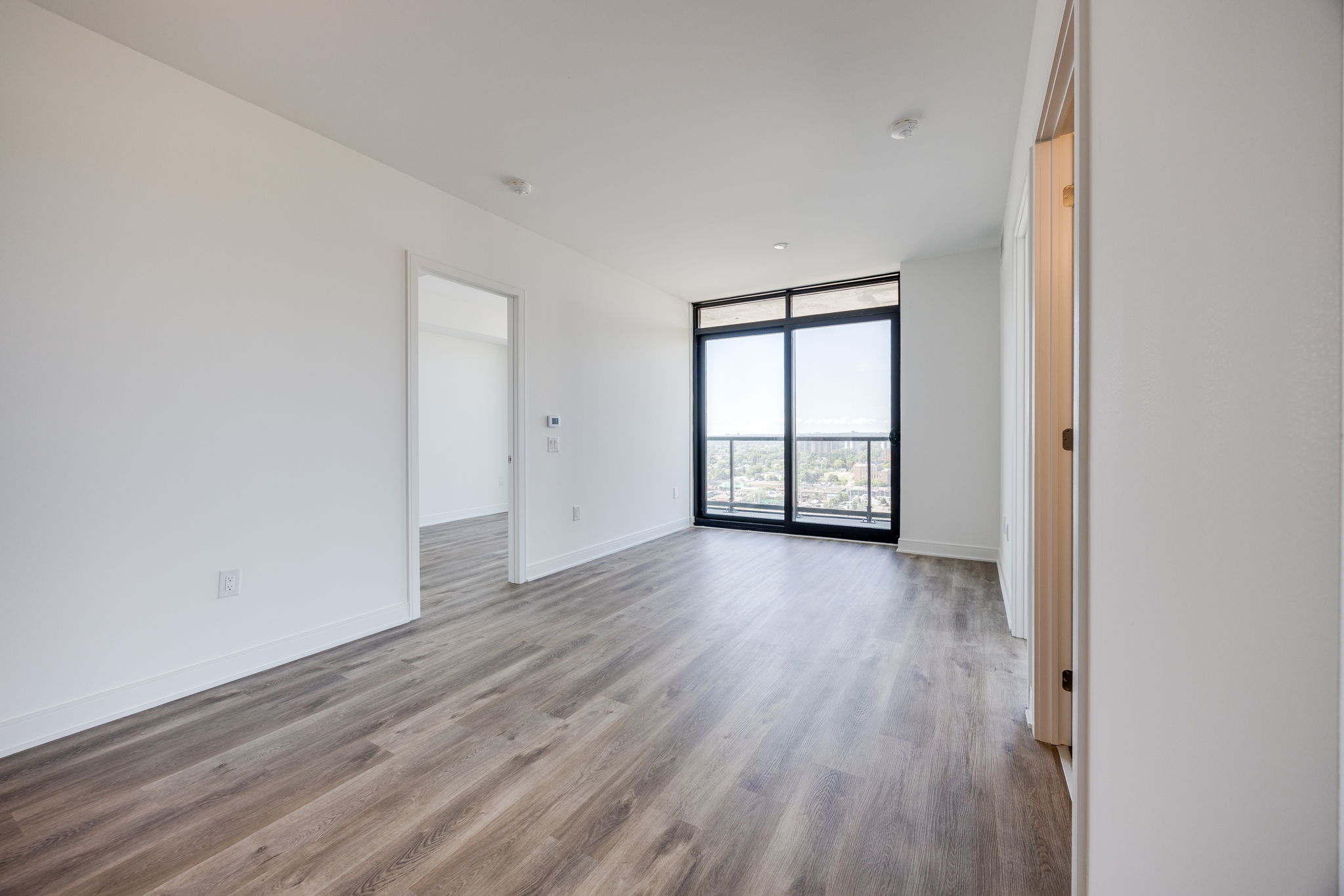 Mississauga property showcase — delivered property photograph 15