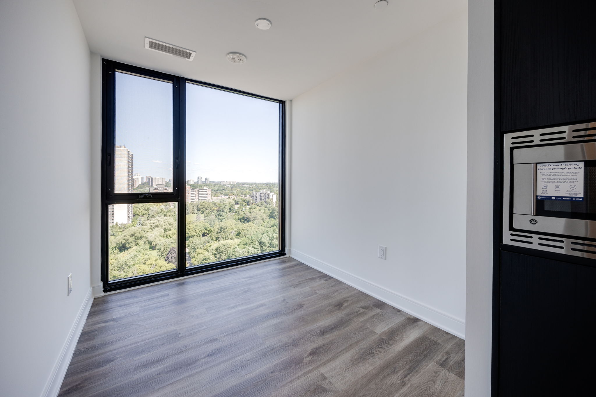 Mississauga property showcase — delivered property photograph 16