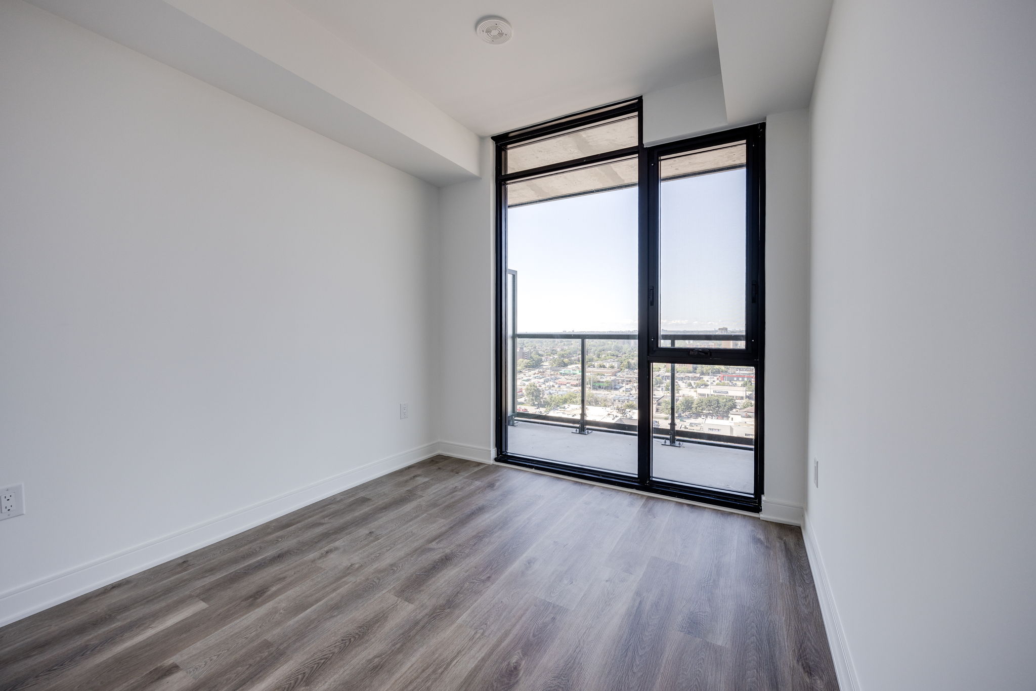 Mississauga property showcase — delivered property photograph 26