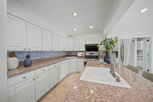  Photo 32