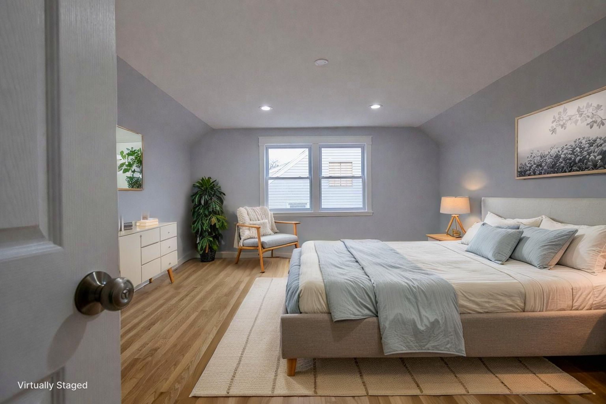A55E4371-D49D-4288-BC50-09BD7E54D17A virtually staged.jpeg