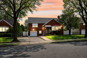 B443A2DD-3300-4461-A237-FE81F15FC44C day to dusk.jpeg