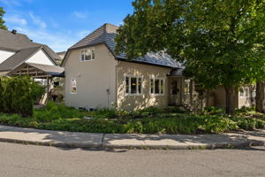 Photo 0