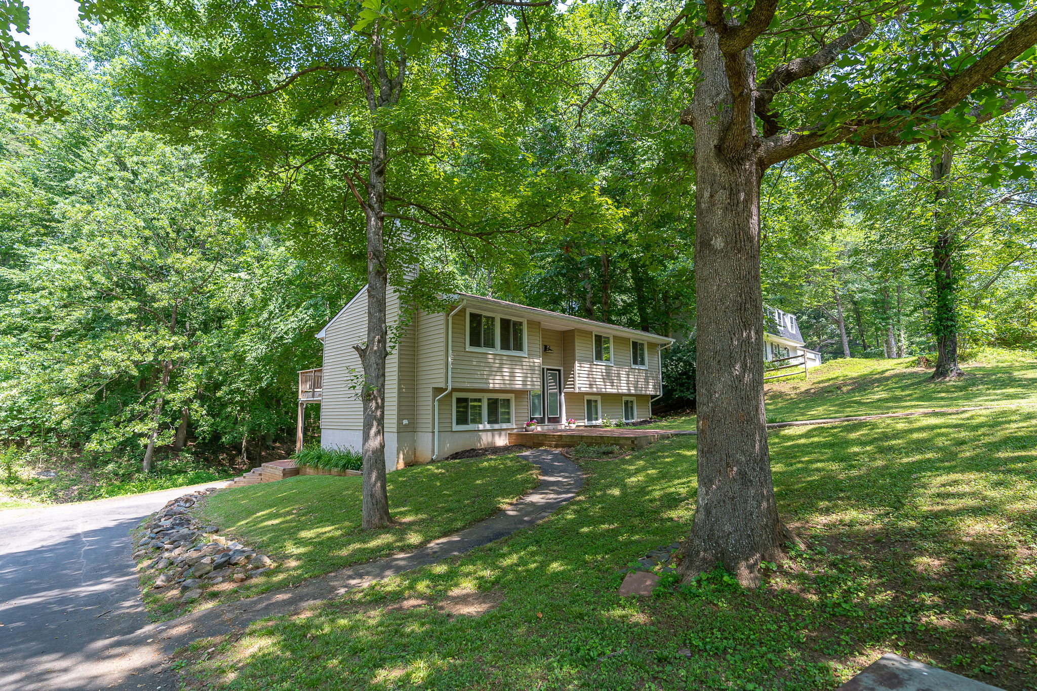  86 Lumber Ln, Barboursville, VA 22923, US Photo 6