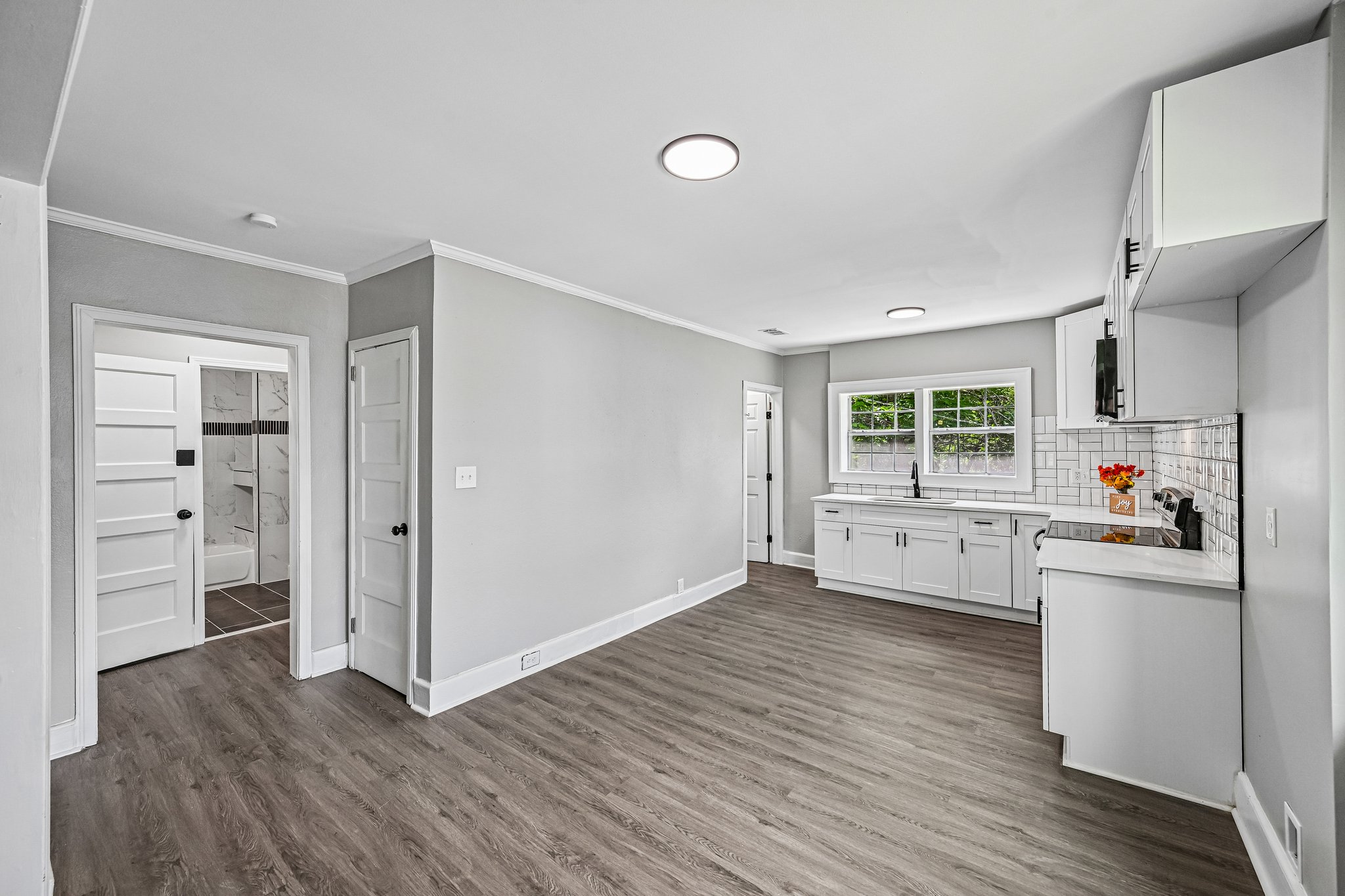 Morningside Dr-S2805-029.jpg