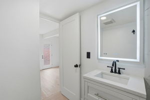  Photo 38