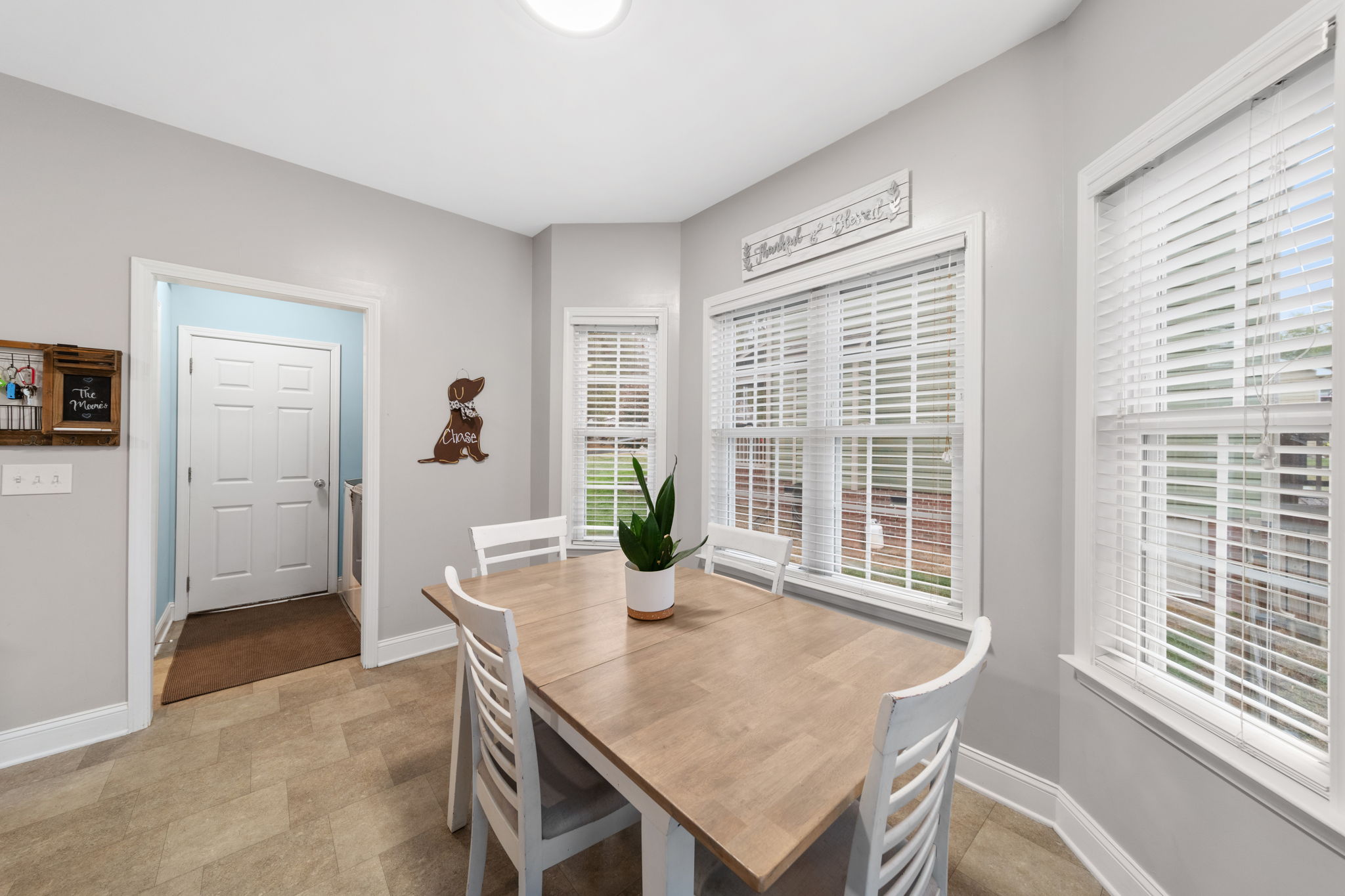 Eat In Breakfast Nook/Mud Room/Door to Garage
