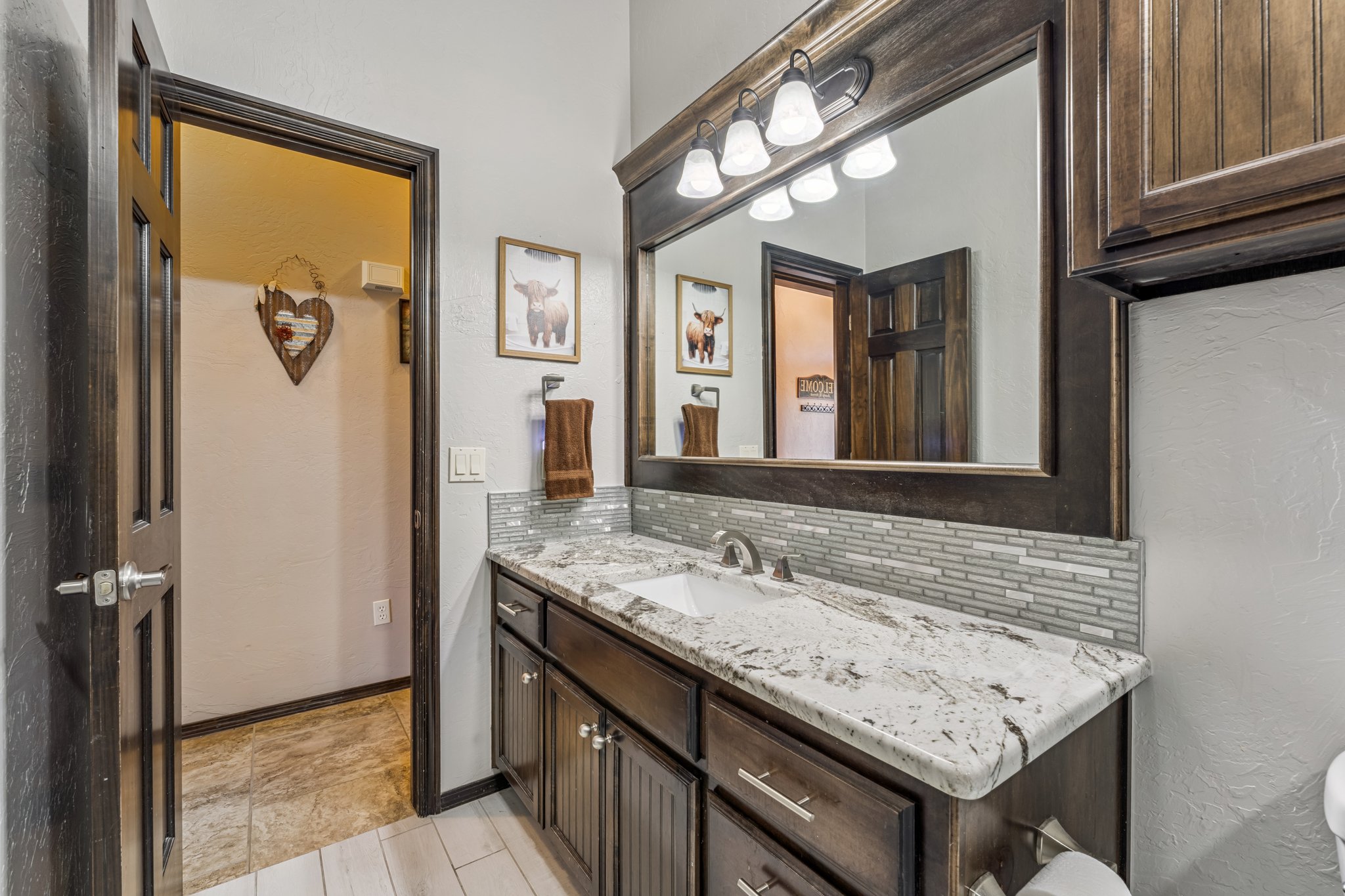 8600 NW 111th St_035.jpg