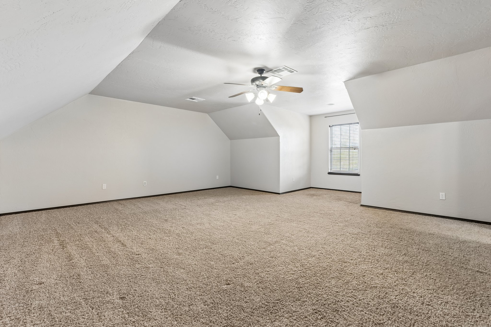 8600 NW 111th St_035 (2).jpg