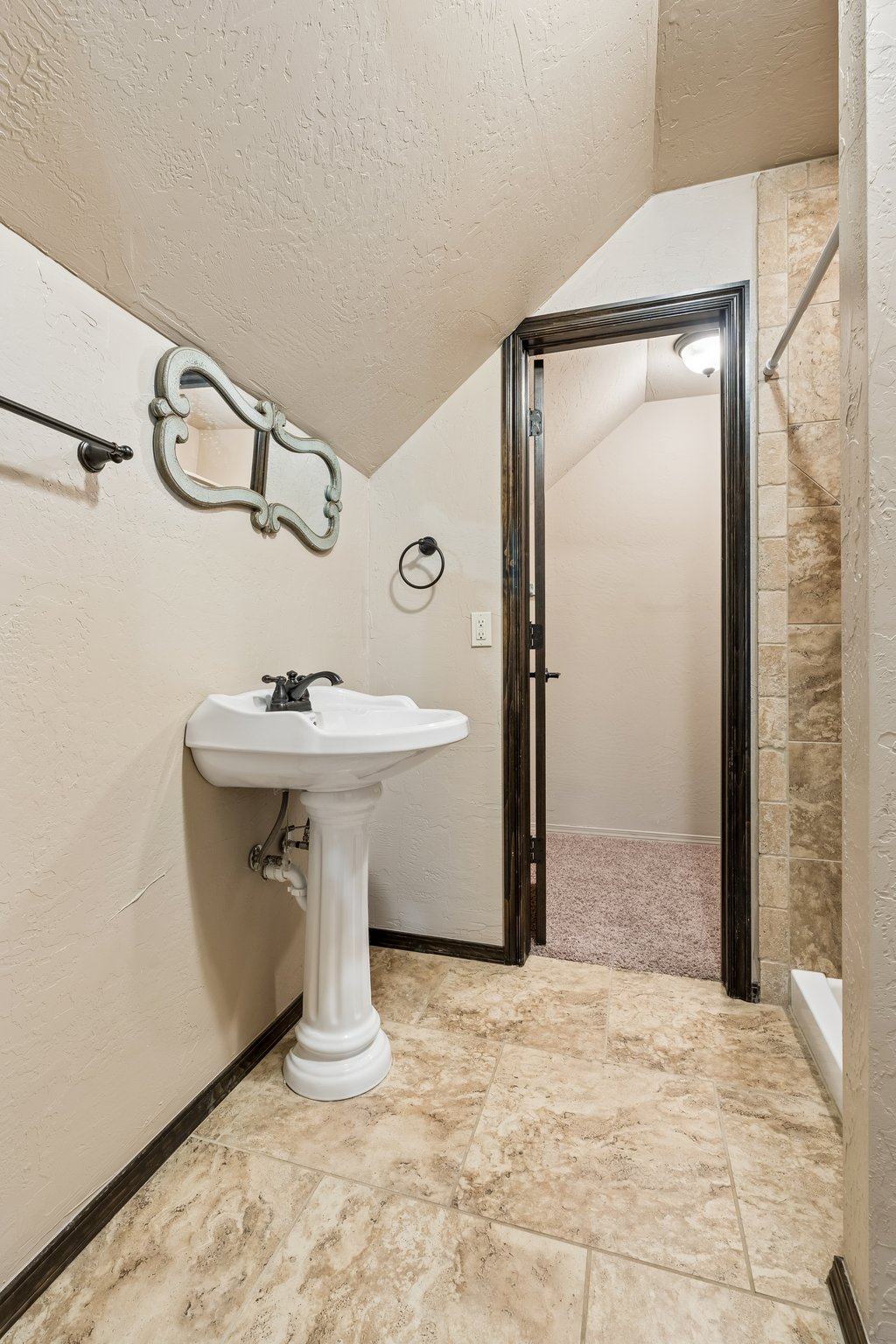 8600 NW 111th St_038 (2).jpg