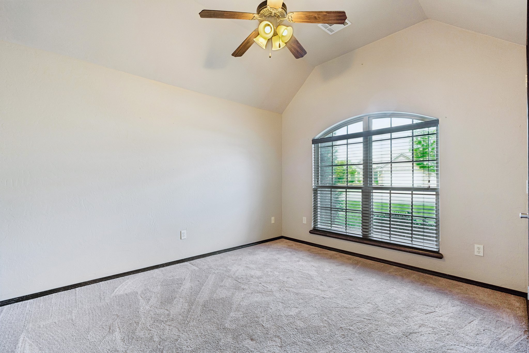 8600 NW 111th St_044 (2).jpg