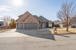 8600 NW 111th St_001.jpg