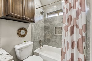 8600 NW 111th St_036.jpg