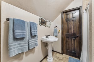 8600 NW 111th St_037.jpg