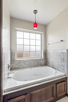 8600 NW 111th St_030 (2).jpg