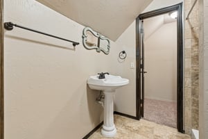 8600 NW 111th St_037 (2).jpg