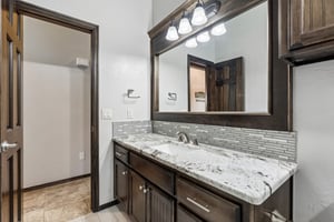 8600 NW 111th St_047 (2).jpg