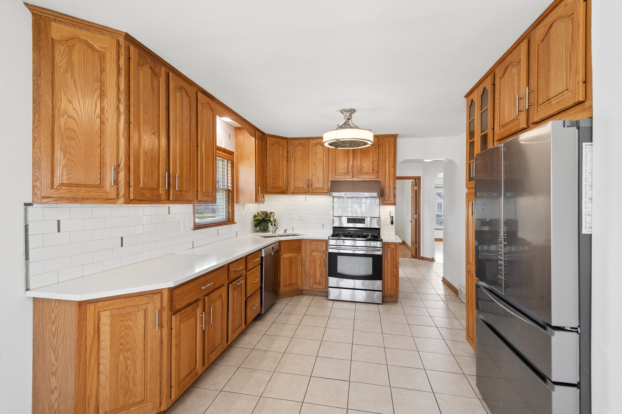 8600 W Ainslie St_004.jpg