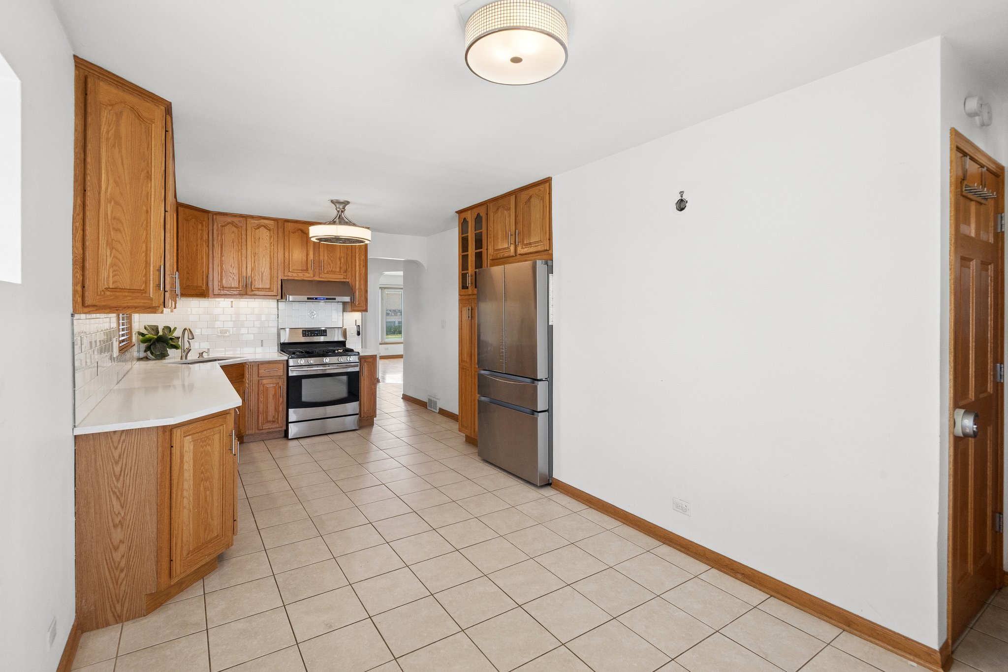 8600 W Ainslie St_007.jpg