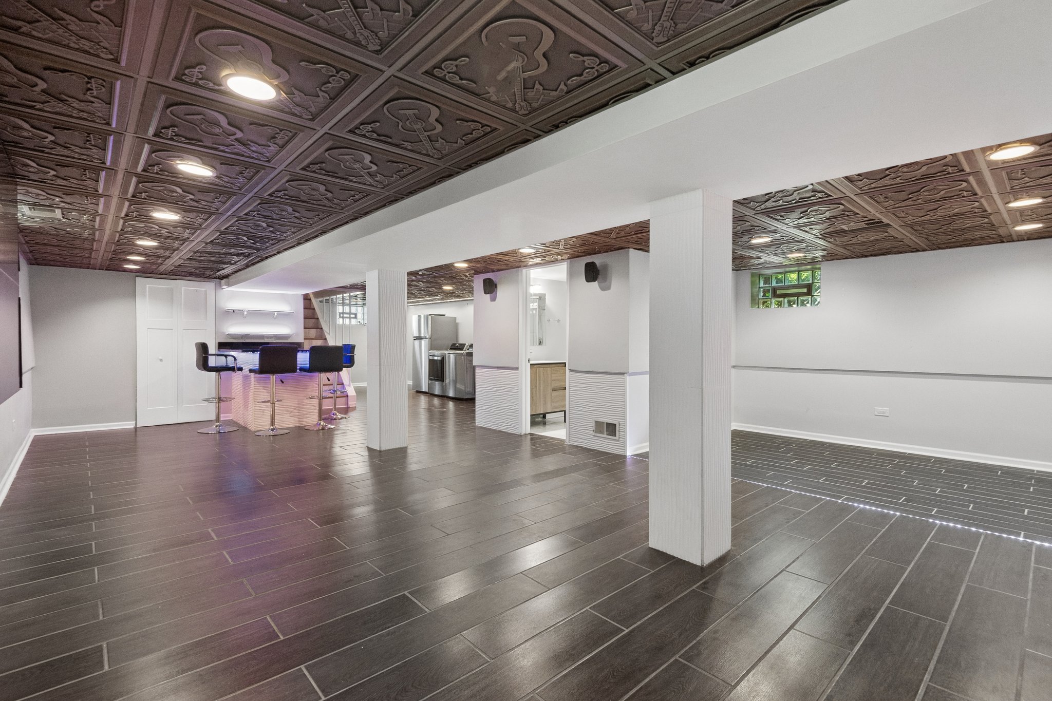8600 W Ainslie St_013.jpg