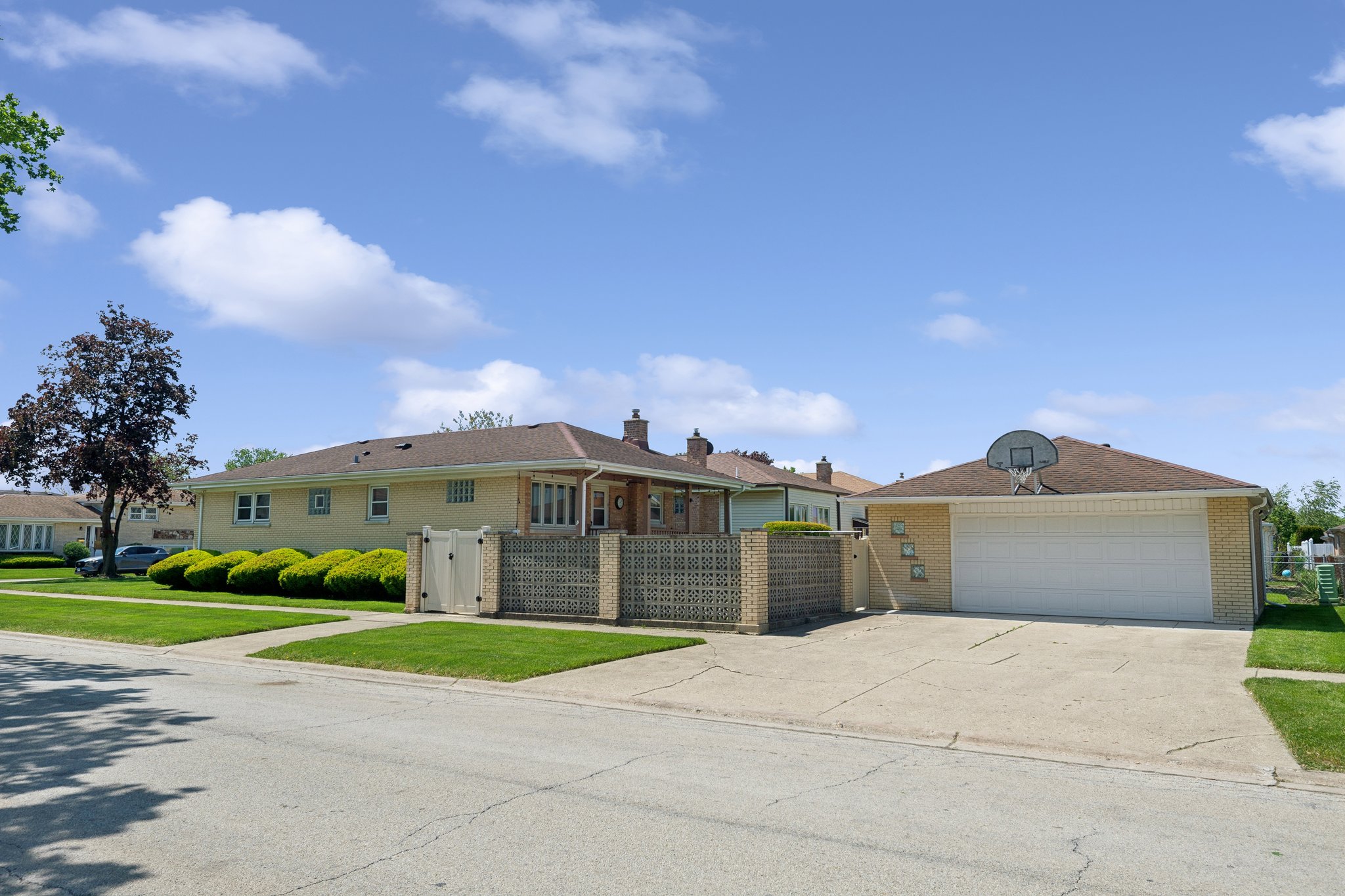 8600 W Ainslie St_024.jpg